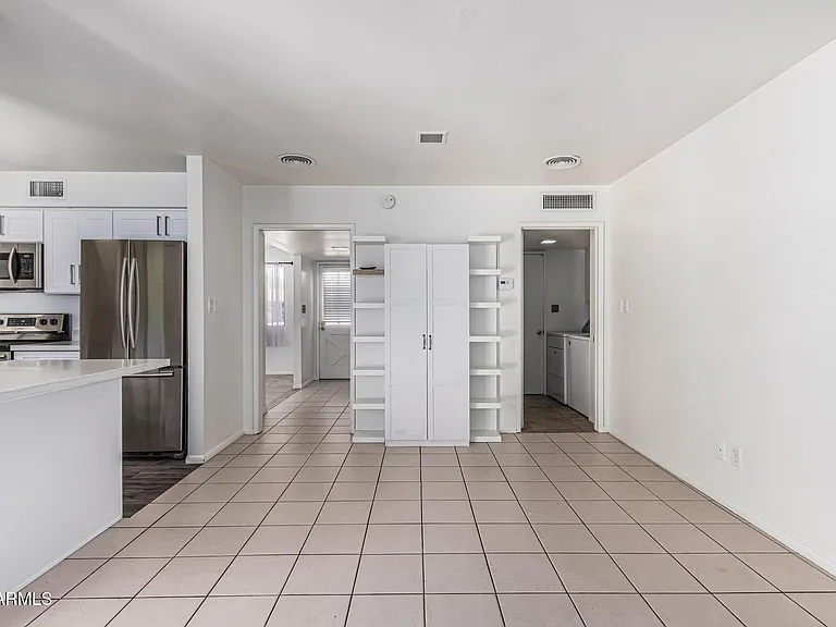 1213 E Riviera Dr — Photo 13