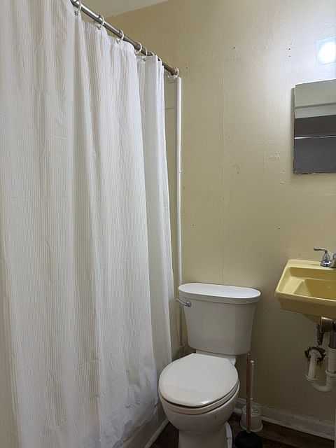 2nd image of 3031 University Ave #26