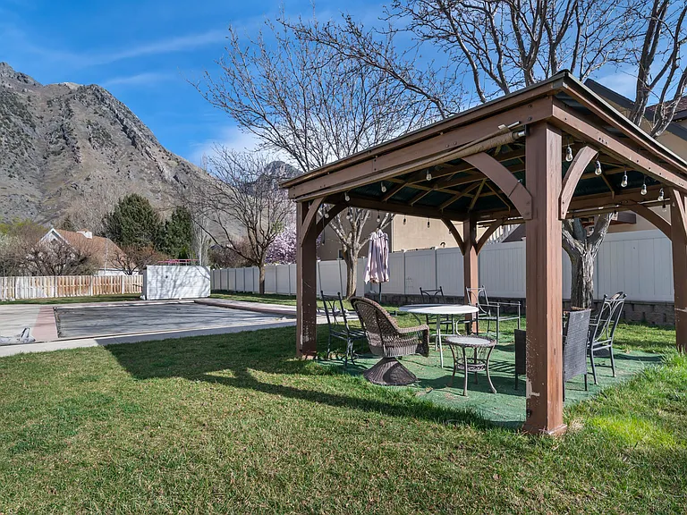 840 S East Mountain Cir — Photo 40
