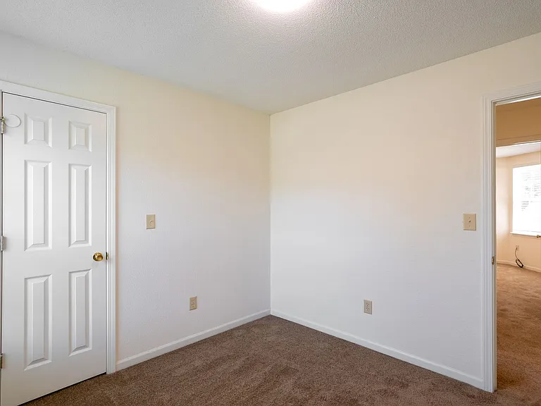 4401-4403 Cheryl Ct. — Photo 43