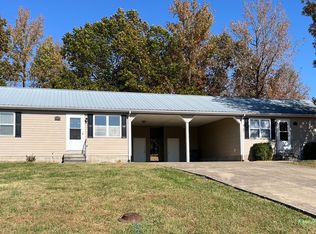 535 Pine St #A, Eddyville, KY 42038