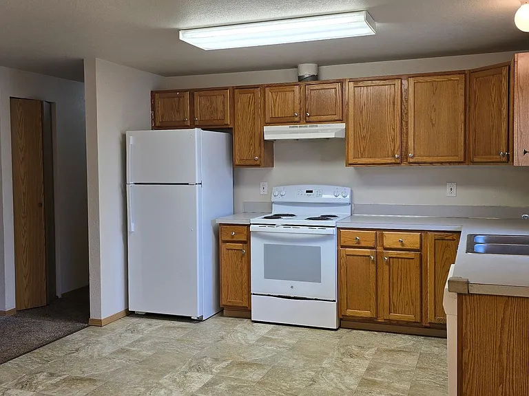 2261 E Crestview Dr — Photo 7