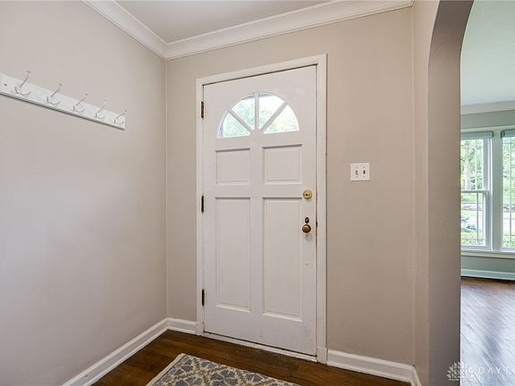 5th image of 431 E Schantz Ave