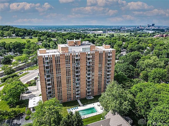 2nd image of 2230 S Patterson Blvd #6