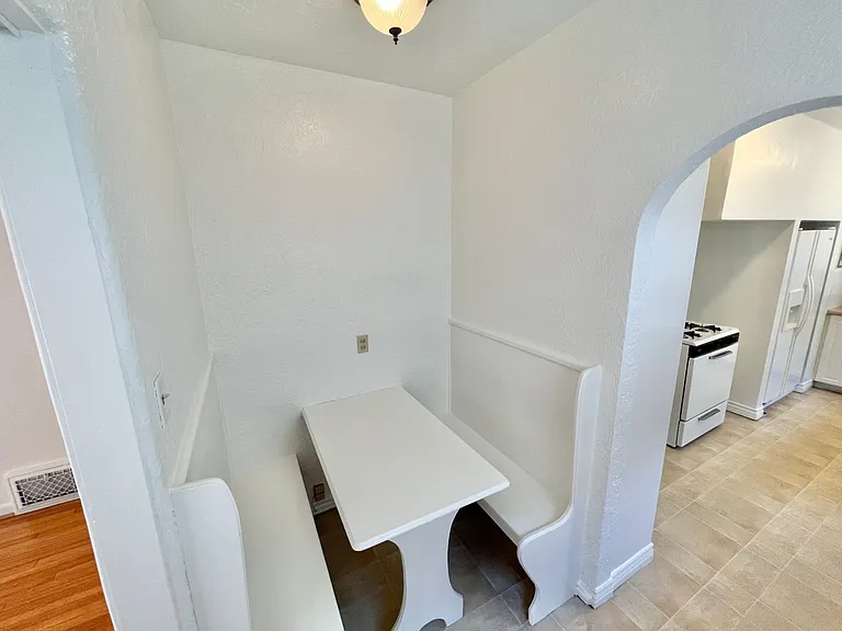 227 Granada Ave — Photo 5