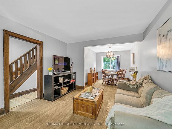 5th image of 327 Deloraine Ave S