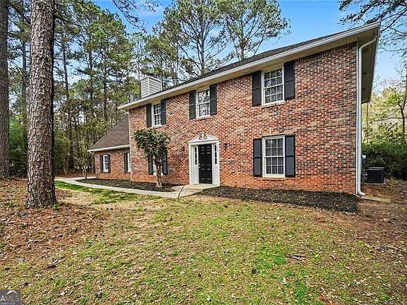 2nd image of 175 Woodsong Dr
