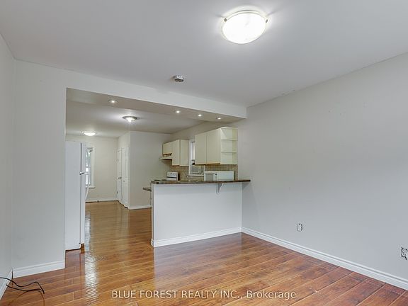 2nd image of 110 Saint Julien St