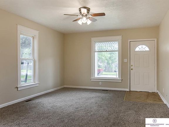 3rd image of 1528 6th Ave