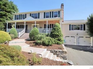 10 Farm View Rd, Monroe, CT 06468
