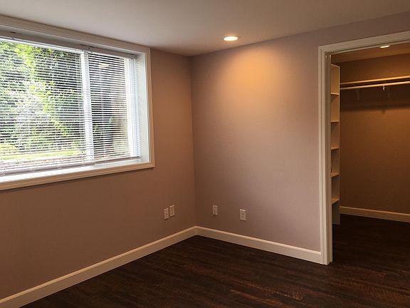 2nd image of 2330 E Grand Ave #B