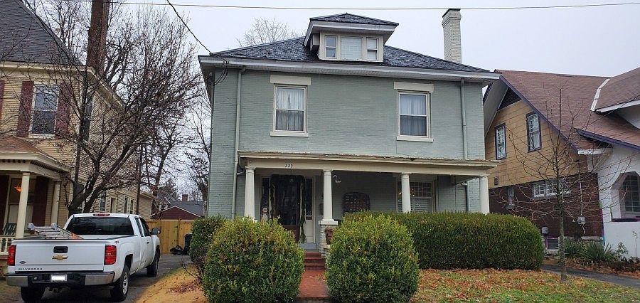 1st image of 229 E Bell Ct