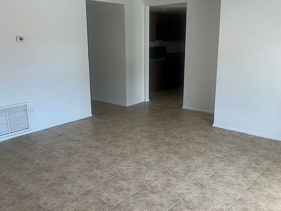 4th image of 245 W 10th Pl APT 6