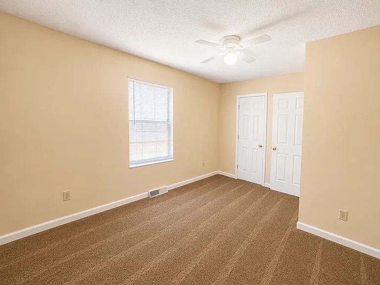 25 Ridgeway Terrace Dr — Photo 11