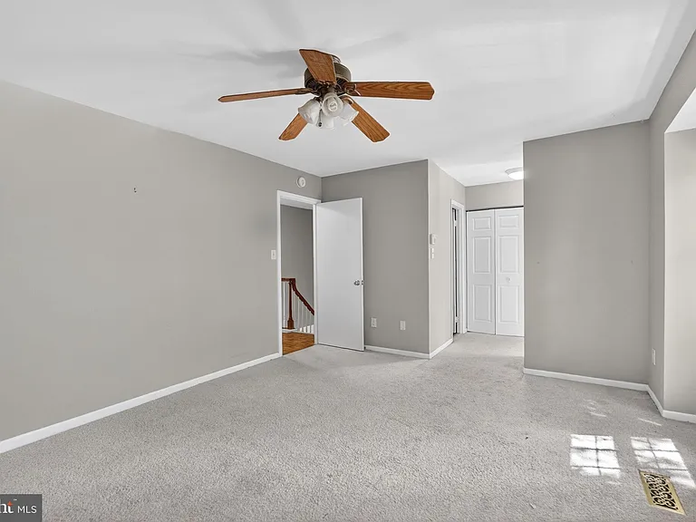9821 Owens Ct — Photo 22