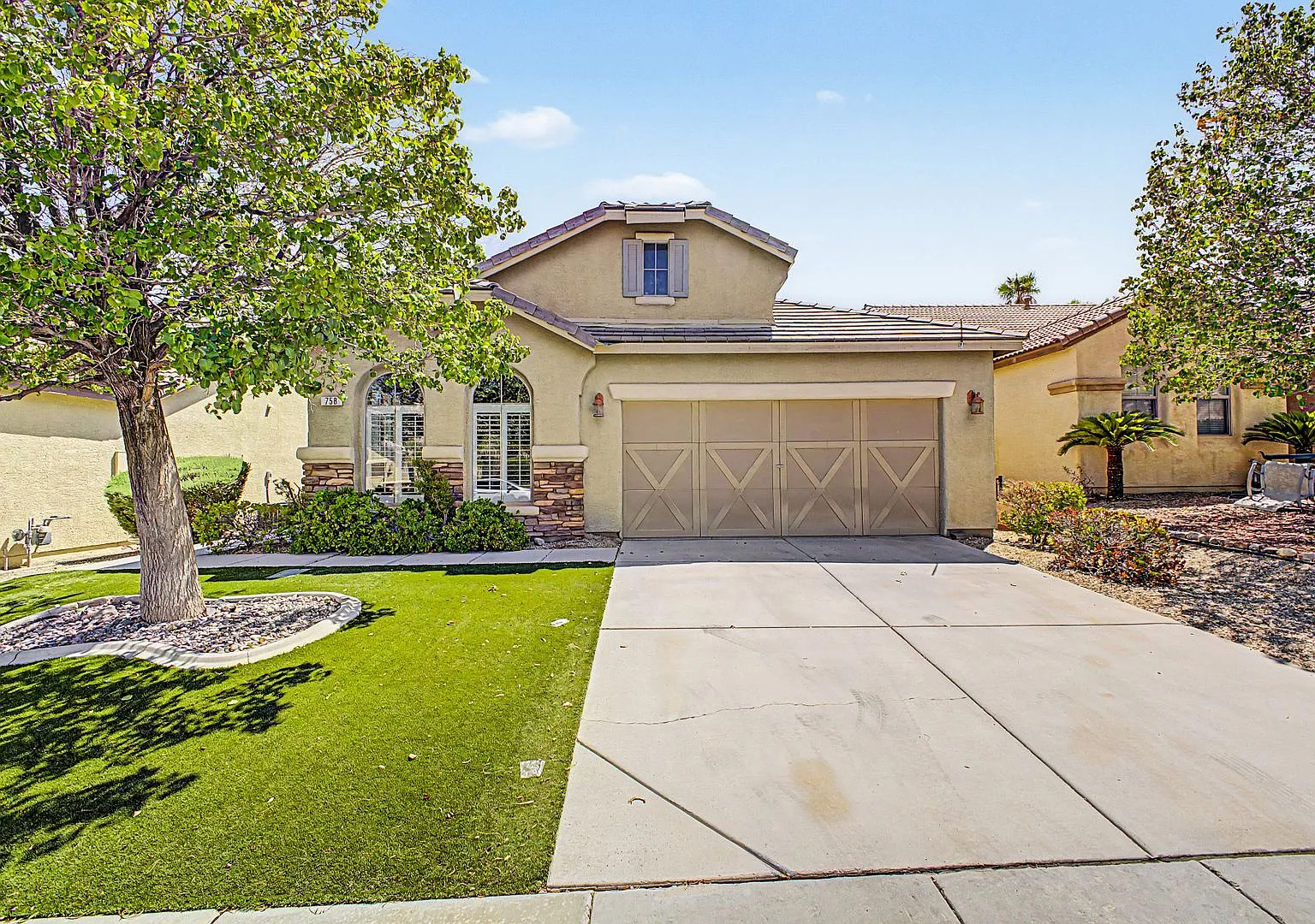 Rise Canyon Dr — Photo 1