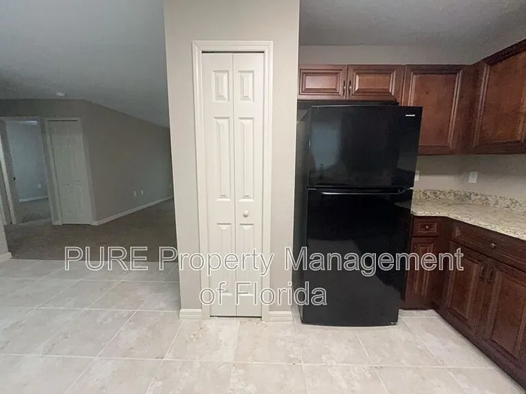8819 SW 132nd Ln — Photo 11