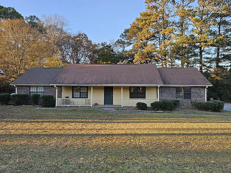 2835 Springdale Rd #B — Photo 21