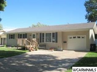 617 W Thomas Ave, Marshall, MN 56258