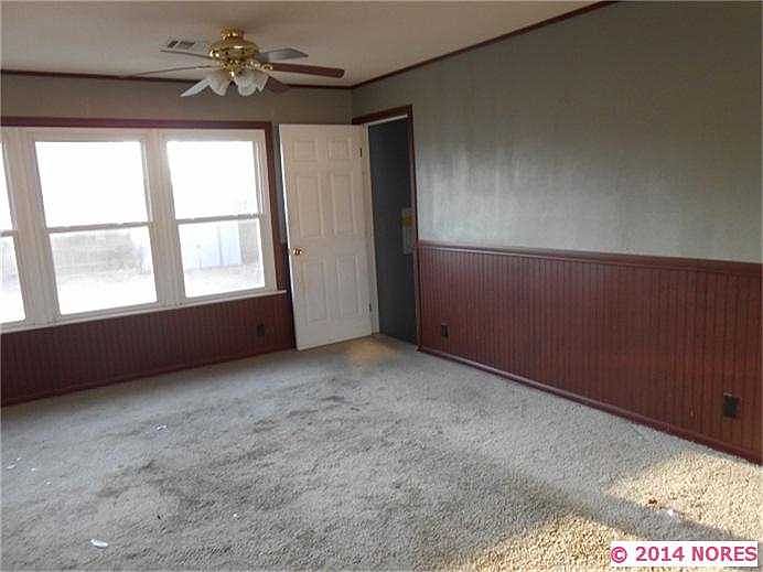 2nd image of 105 Holly Ln