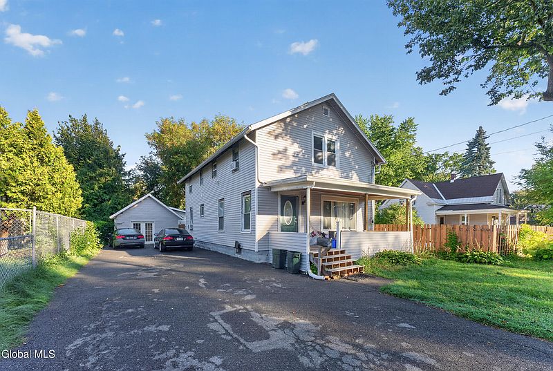 4th image of 209 Swan Street