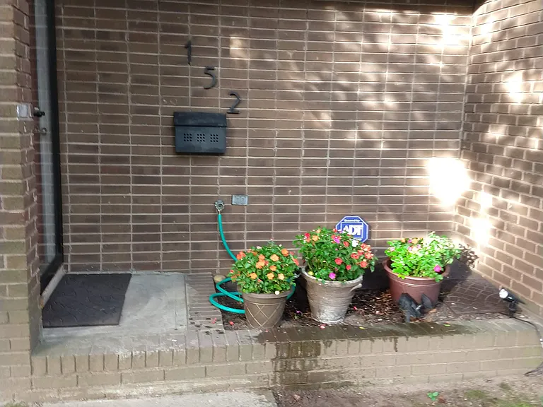 152 George St — Photo 1