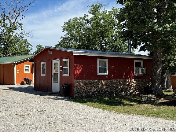 2nd image of 29793 Liars Loop Cabin 6