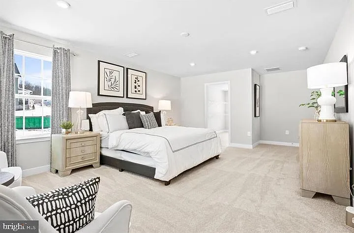141 Dithridge Dr — Photo 36