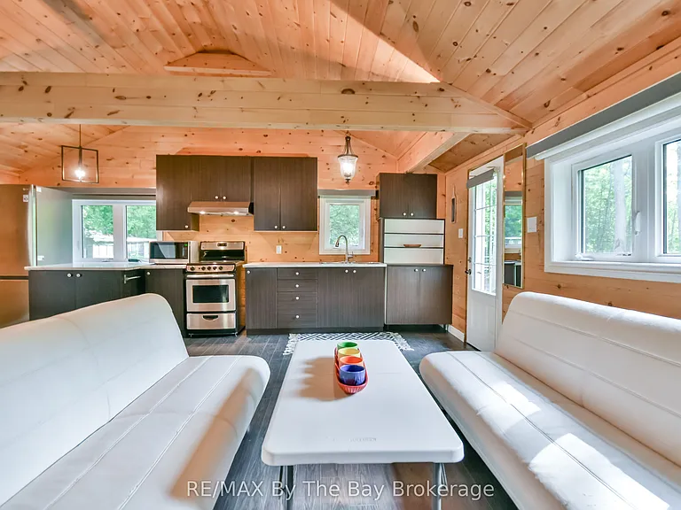 578 Oxbow Park Dr — Photo 13