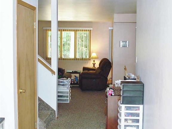 2nd image of 49 Jeremy Cir