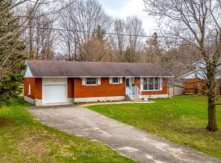 19 Maplegate Rd, Tiny, ON L0L2T0