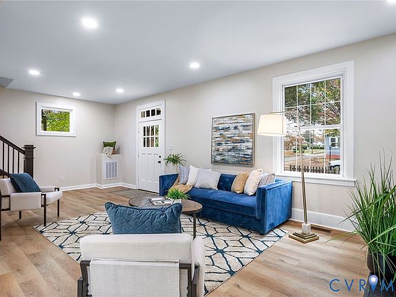 4th image of 3220 Barton Ave