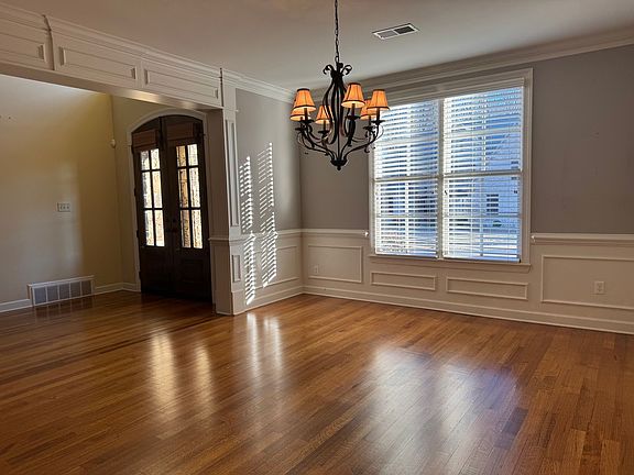 3rd image of 10188 Oak Levee Dr