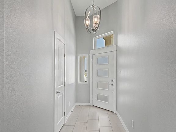 4th image of 6865 Riesling St