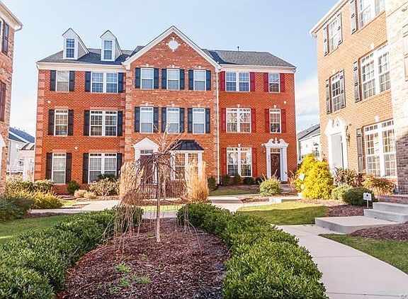 2nd image of 3810 Pumpkin Seed Ln #3810