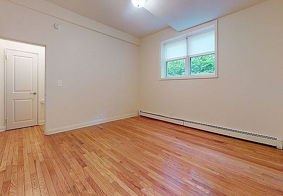 5th image of 492 Howard Ave APT 2A