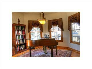 5th image of 11885 Lanark Ct