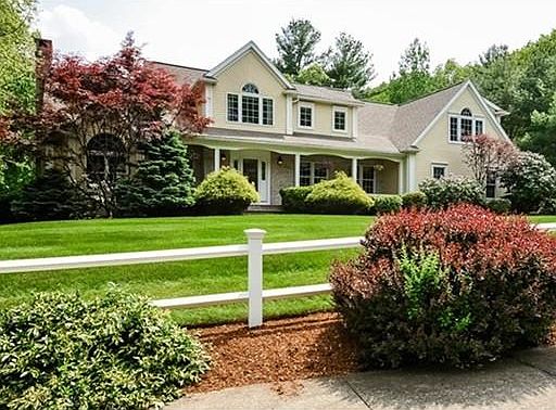 1st image of 8 Cranberry Dr