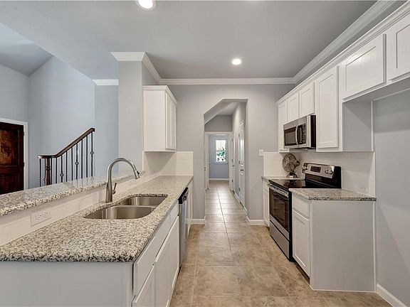 2nd image of 2231 Highland Villa Ln