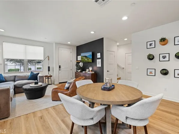 394 Sunrise Ln, Stanton, CA 90680