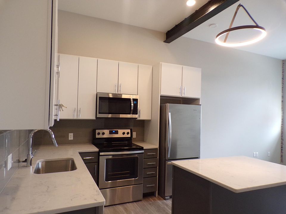 1st image of 1910 Washington Ave APT 106