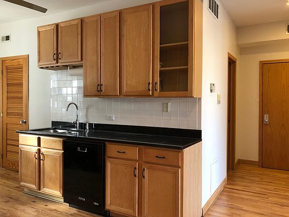 5th image of 2745 W Le Moyne St #2