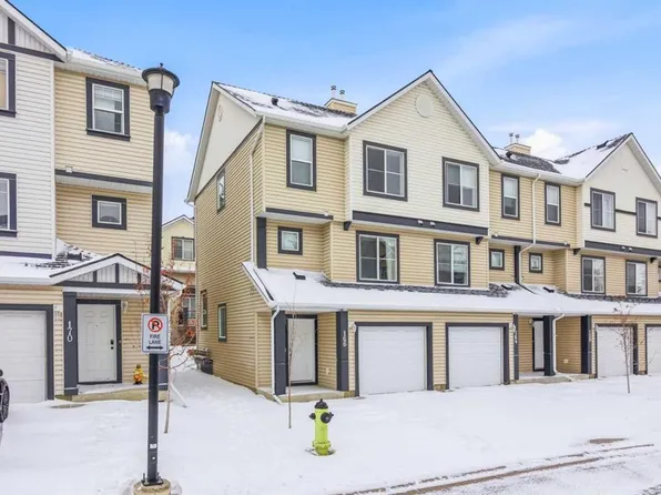 166 E Everhollow Hts SW, Calgary, AB T2Y 5B3