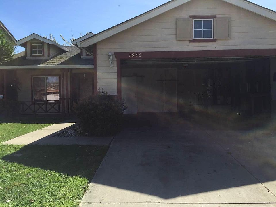 1st image of 1946 Saint Lakes Way