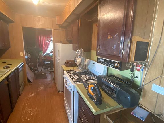 3rd image of 7112 N 80th Dr