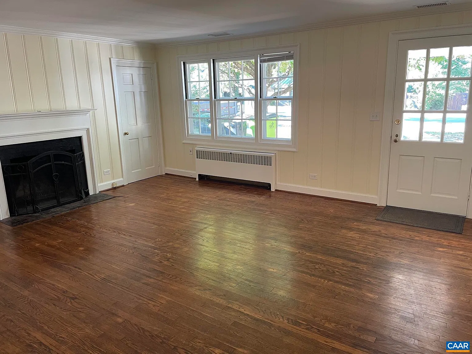4 bed, 2.0 bath, 1726 sqft, $3,600 — Photo 3