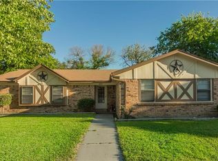 437 Normandy Ln, Saginaw, TX 76179