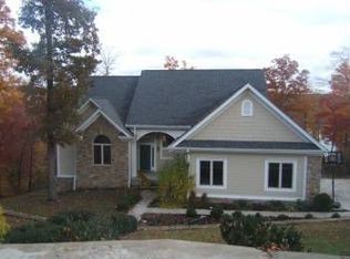 316 Mountain Crest Dr, La Follette, TN 37766