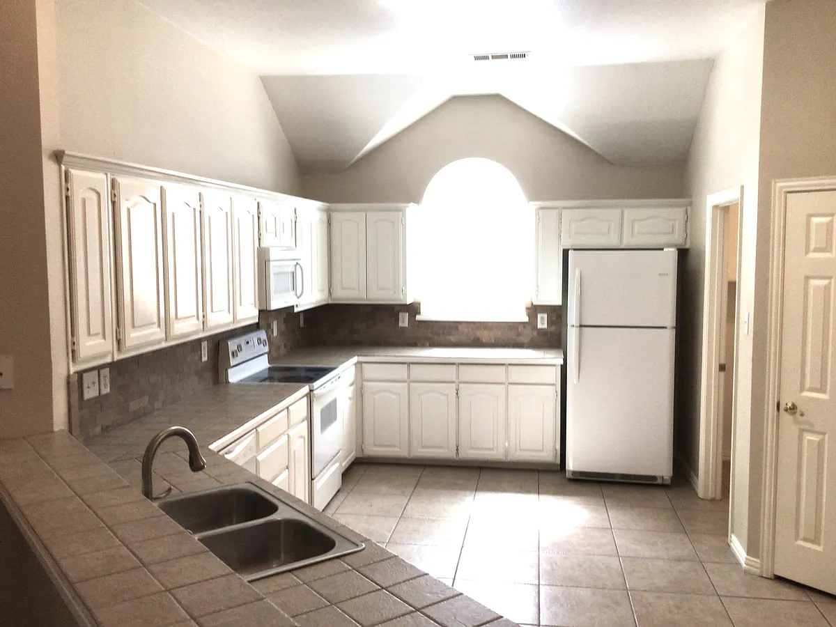 Building Photo - 1208 Marchant Pl