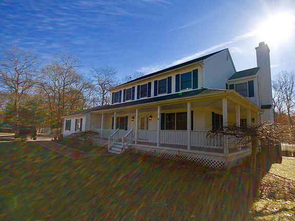 2nd image of 28 Hickory Bnd